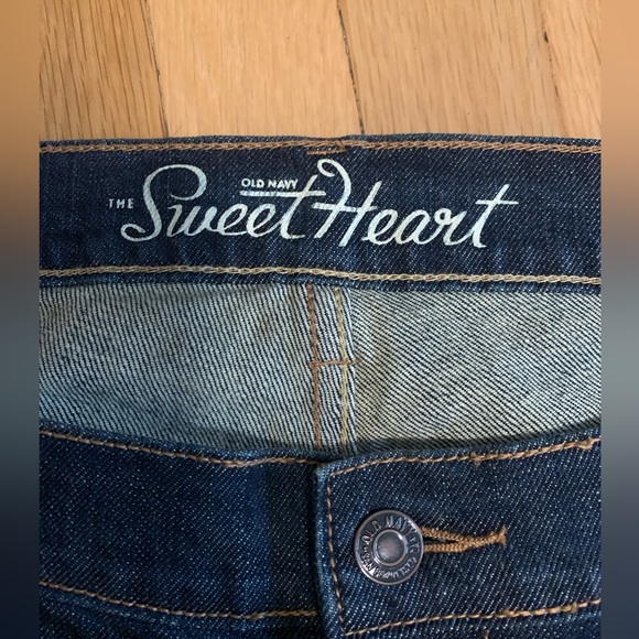 EUC OLD NAVY “THE SWEETHEART” 5 POCKET BOOTCUT JEANS IN SIZE 16R - Picture 8 of 13